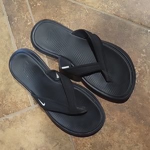 NIKE Flip Flops Women's 7 Celso Black